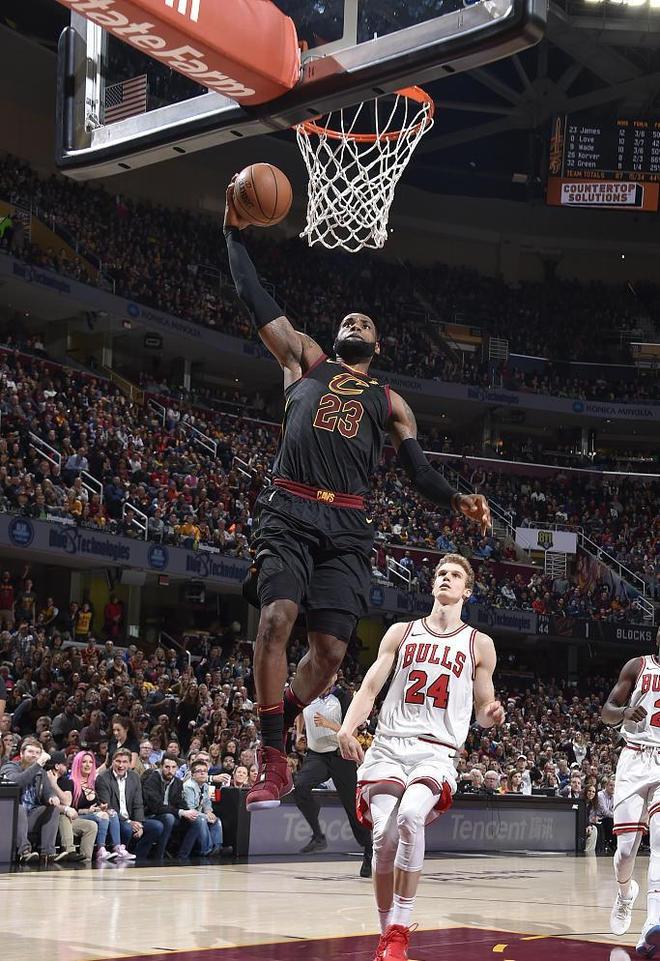 爱游戏官方-辽宁队力克公牛，詹姆斯高光表现