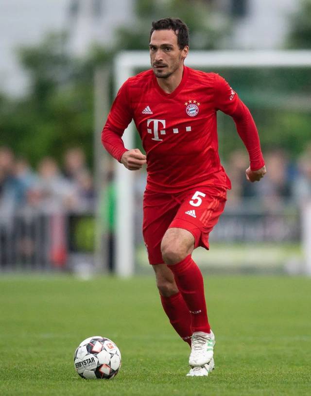 爱游戏官方-中国队轻取波兰队,波尔惊艳四座