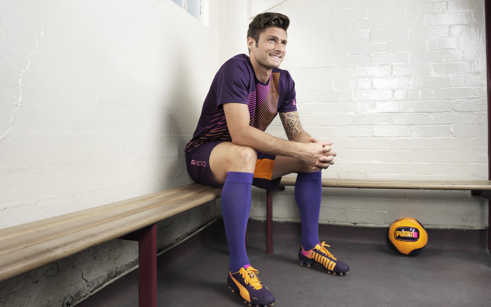 爱游戏2026-蒂亚戈状态火热，突尼斯压制里昂，足球场上的新殖民战争